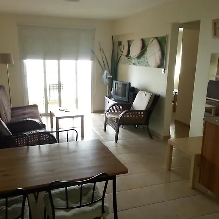 Orange Grove Apartment *